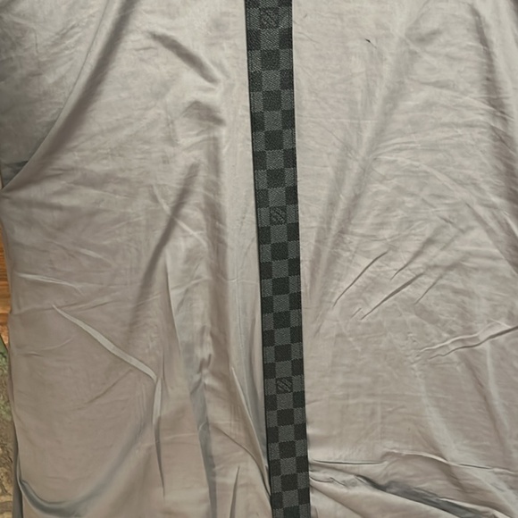 Louis Vutton LV Belt - Picture 2 of 6